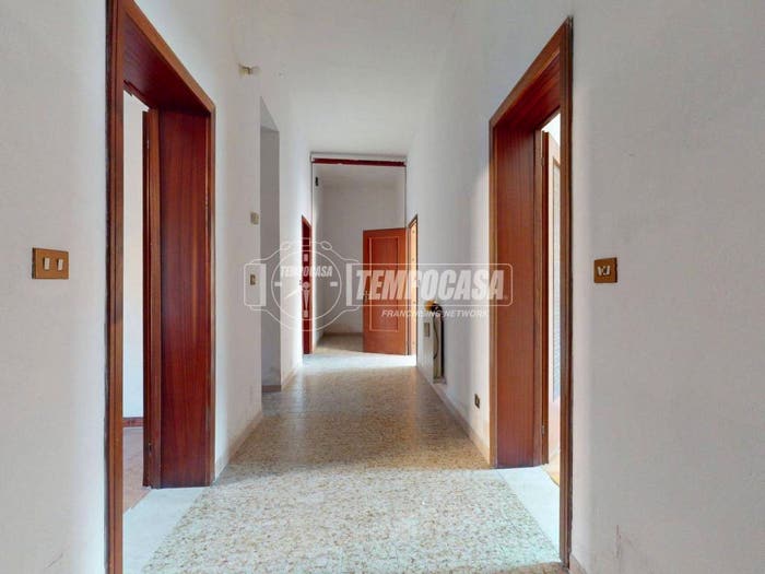 Appartamento trilocale in vendita in Via Giovanni Belfanti, Centro, Ostiglia