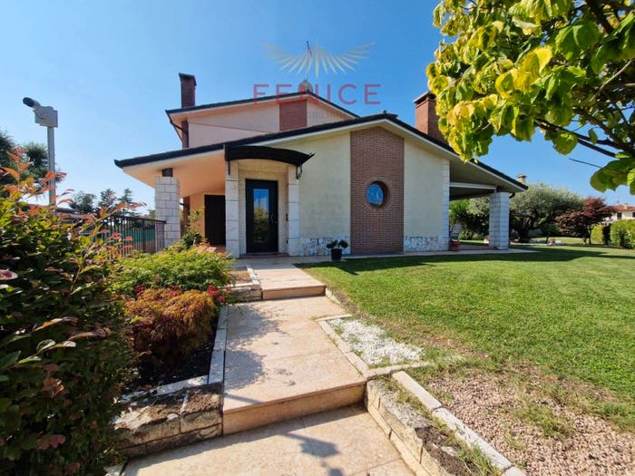Casa con 5 locali in vendita in Via San Gerardo, Musano, Trevignano