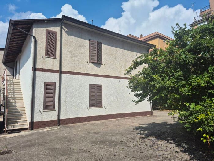 Appartamento quadrilocale in vendita in Via Marittima, Tribunale, Frosinone