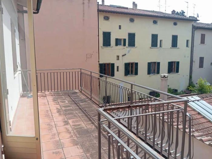 Appartamento con 5 locali in vendita in Via Bruschettini, Centro, Poggibonsi