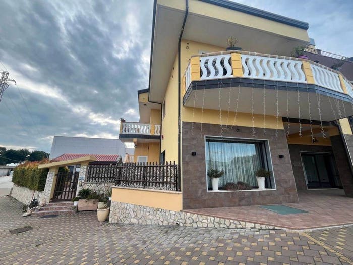 Appartamento con 6 locali in vendita in Rocca Imperiale