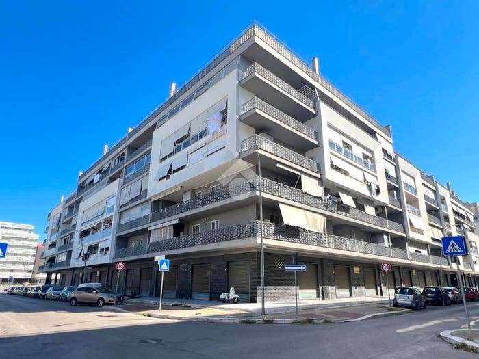 Appartamento trilocale in vendita in Viale Carlo Maria Giulini, Zona Parco degli Ulivi, Barletta
