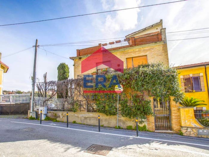 Casa con 5 locali in vendita in Strada Nuova, Centro, Ariccia