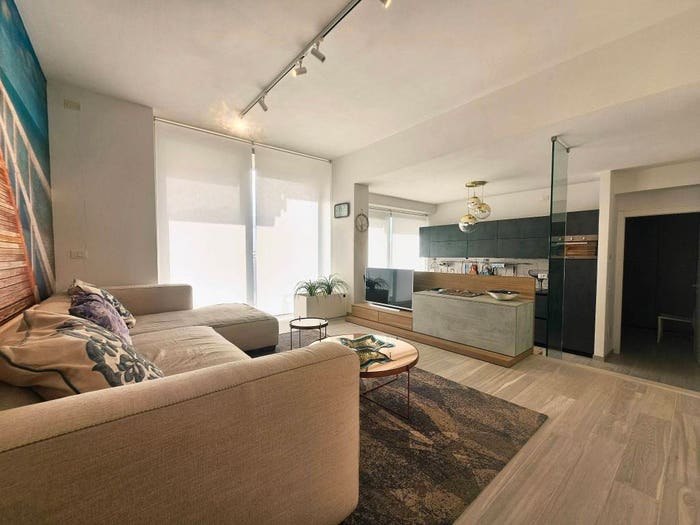 Appartamento trilocale in vendita in Via Aurelia, Centro, Loano