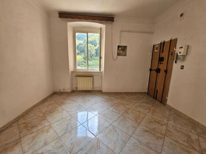 Appartamento quadrilocale in vendita in Via del Campasso, Sampierdarena, Genova