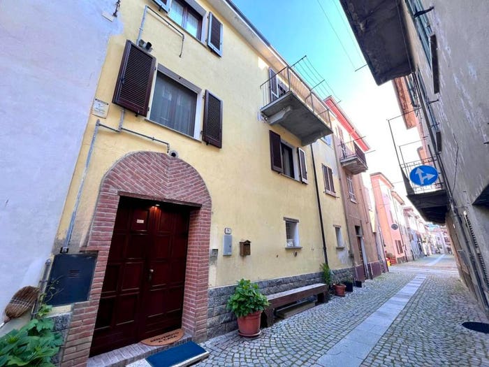 Casa con 6 locali in vendita in Piazza San Guido, Centro, Acqui Terme
