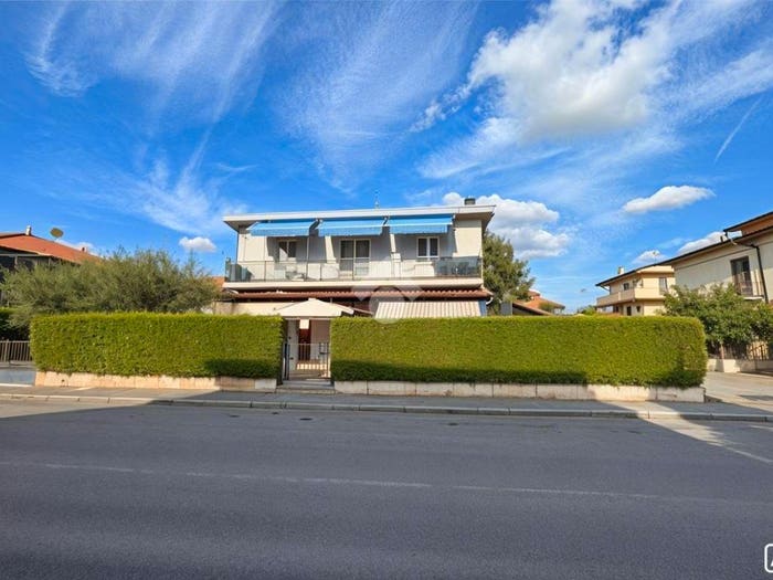 Casa con 6 locali in vendita in Via Conte Ratti, Centro, Dalmine
