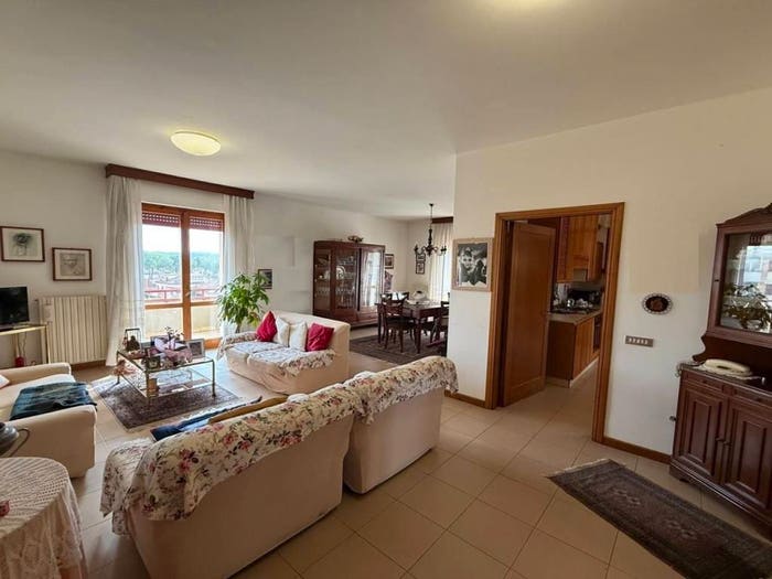 Appartamento quadrilocale in vendita in Via Carlo Marx, Zona Mensa Via Toscana, Certaldo
