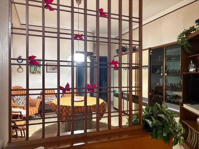 Appartamento con 6 locali in vendita in Via Emanuele Bellia, Paternò