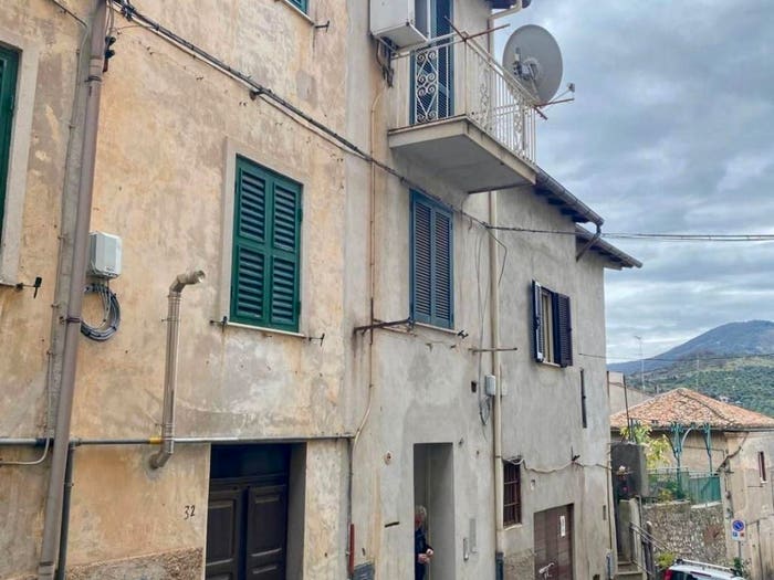 Casa trilocale in vendita in Via Luigi De Rossi, Centro, Cori