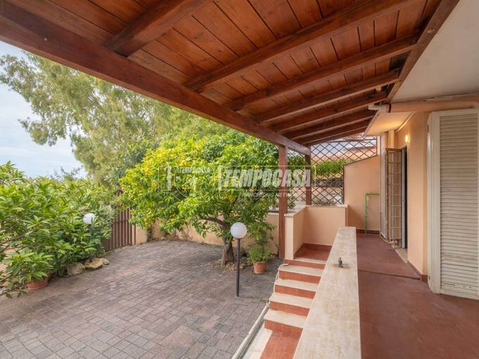 Casa con 5 locali in vendita in Viale America, Miami, Ladispoli