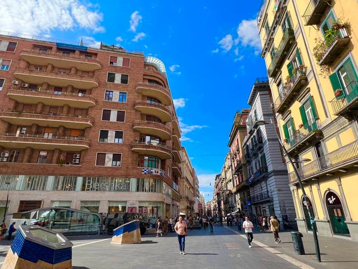 Appartamento bilocale in vendita in Piazza Carità, Monte Santo, Napoli