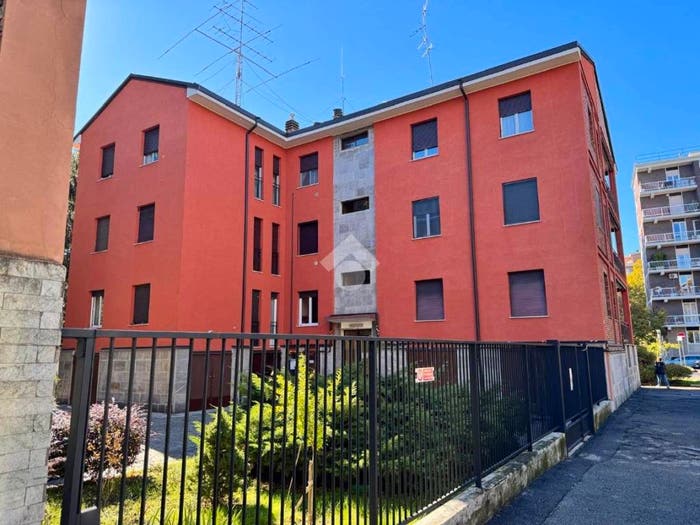 Appartamento trilocale in vendita in Via Monte Bianco, Triante, Monza
