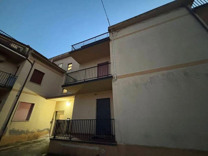 Appartamento con 5 locali in vendita in Via Lungo Ferrovia, Bianco