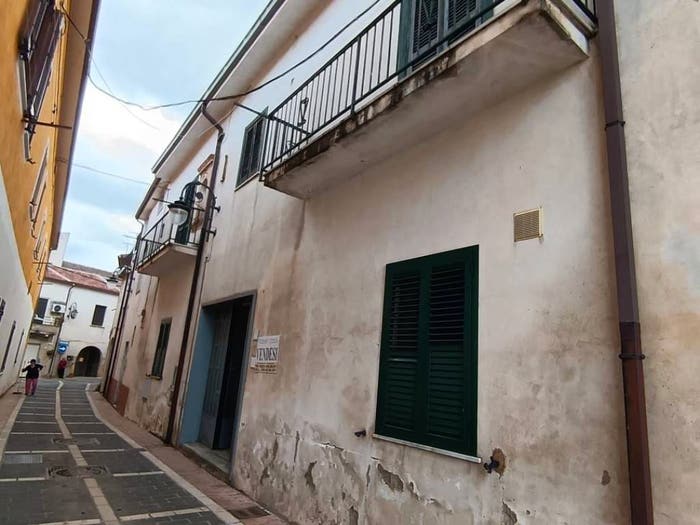 Casa con 6 locali in vendita in Via Ciambrielli, Bucciano