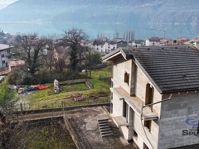 Casa quadrilocale in vendita in Via Maggio, Centro, Verceia