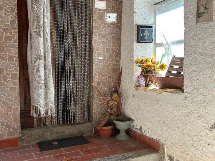 Casa con 5 locali in vendita in SP, Centro, Pescaglia
