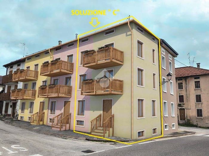 Casa con 5 locali in vendita in Via Monte Interrotto, Camporovere, Roana