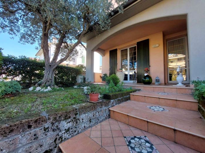 Casa con 6 locali in vendita in Via Rosa Luxemburg, Pedagna Monte Catone, Imola