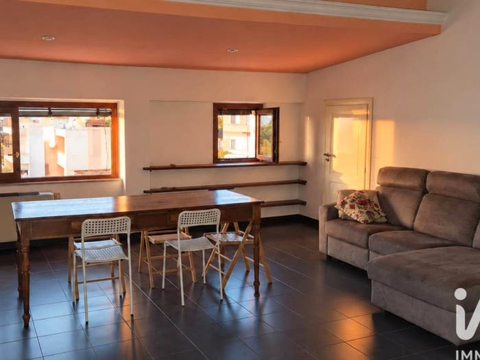Casa con 6 locali in vendita in Via Annunziata, San Lucido