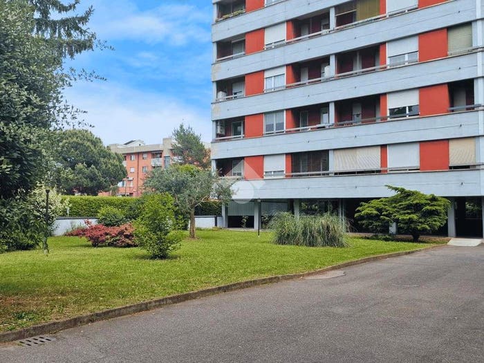 Appartamento trilocale in vendita in Via puglia, Madonna in Campagna, Gallarate