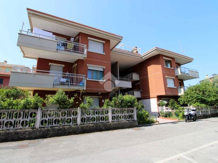 Appartamento quadrilocale in vendita in Via piacenza, Stadio, Chiavari
