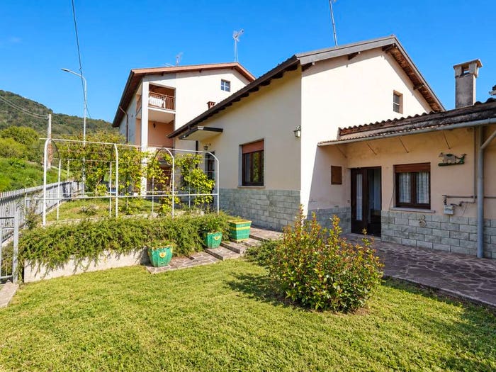 Casa quadrilocale in vendita in Via Baradello, Piazza Caduti, Sotto il Monte Giovanni XXIII