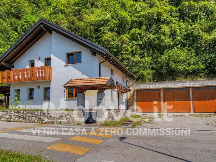 Casa con 5 locali in vendita in Via Case al Lago, Sospirolo