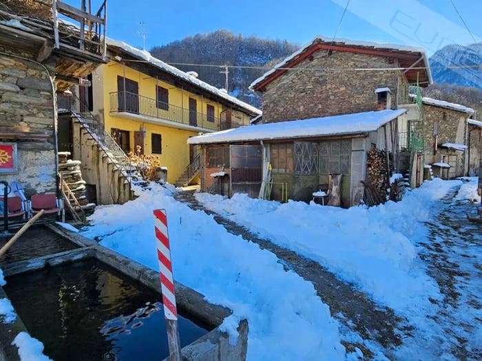 Casa trilocale in vendita in Borgata Serre No Number, Perrero
