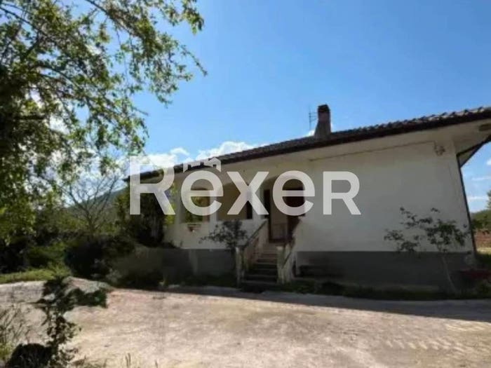 Casa con 6 locali in vendita in Contrada Santa Lucia, Pontecorvo