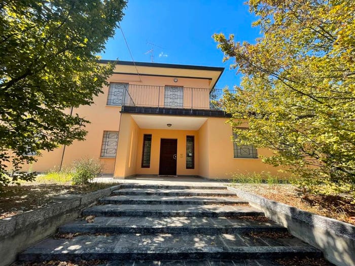 Casa con 6 locali in vendita in Via Scania, Centro, Castel San Pietro Terme