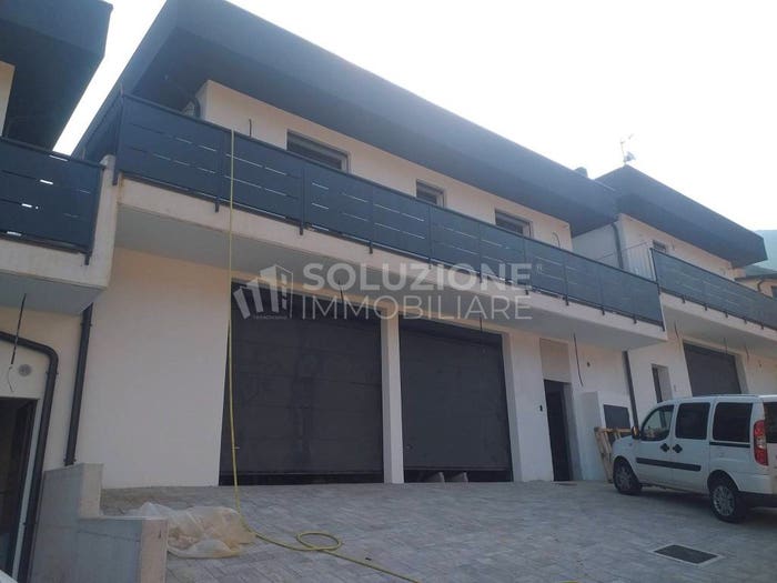 Casa con 5 locali in vendita in Via Madonna della Neve, Albino