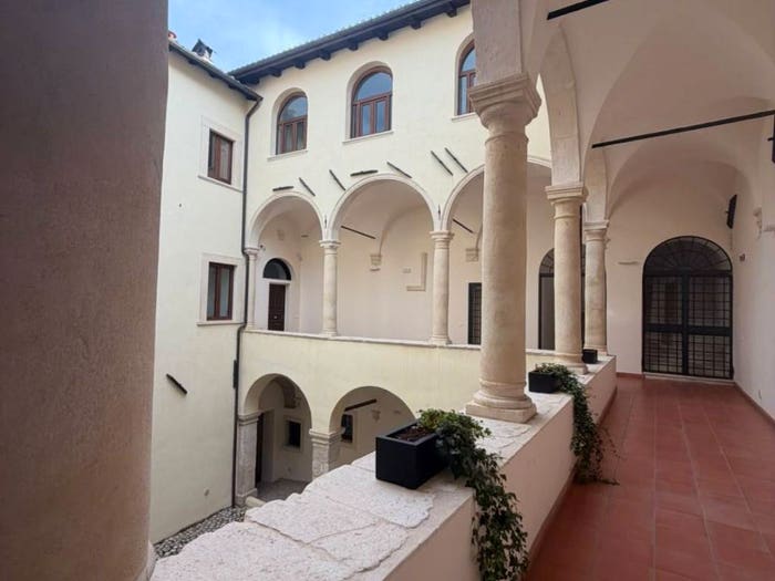 Appartamento quadrilocale in vendita in Via Goriano Valle, Villa Comunale, L'Aquila
