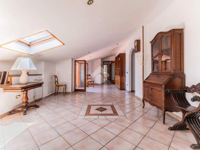 Appartamento con 5 locali in vendita in Via Claudia, Centro, Bracciano