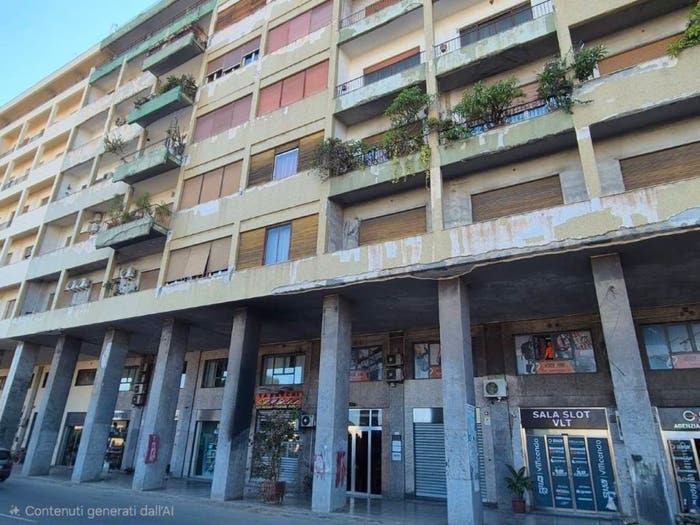 Appartamento con 6 locali in vendita in via Francesco Crispi, Borgo Vecchio, Palermo