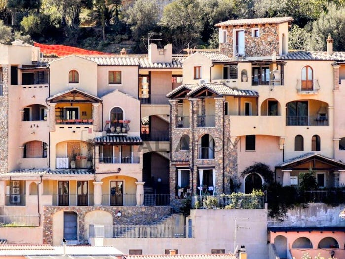 Appartamento trilocale in vendita in Via del Mare, Villasimius