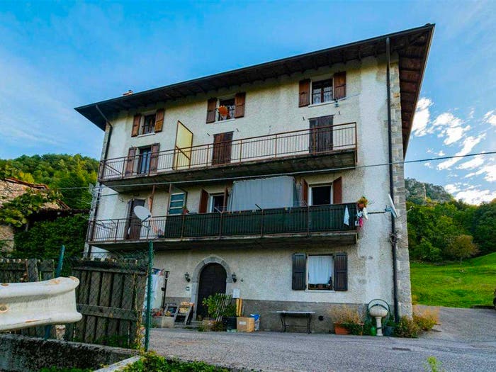 Appartamento trilocale in vendita in Via Tessi, Zogno
