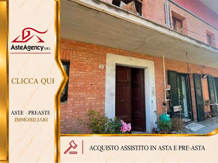 Appartamento quadrilocale in vendita in Contrada Cremone Gabbette, Loro Piceno