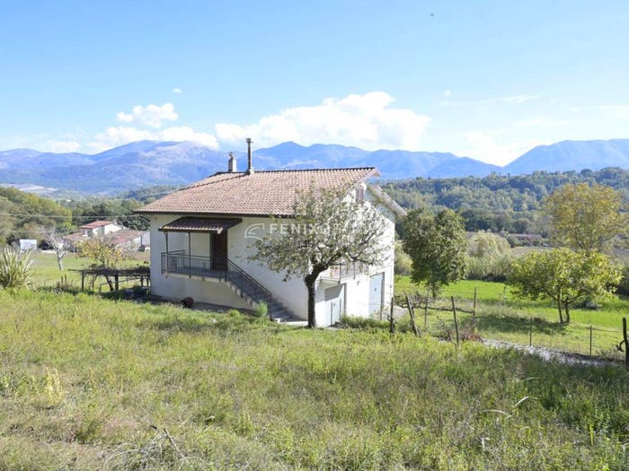 Casa quadrilocale in vendita in Laino Borgo