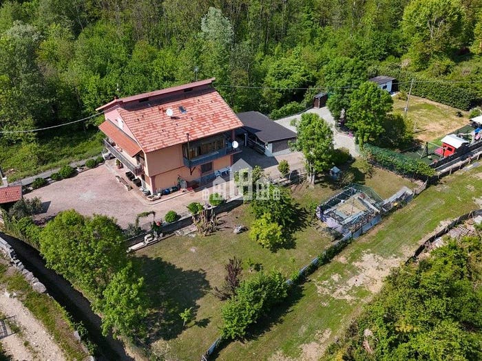 Casa con 5 locali in vendita in Frazione Braida, Canischio