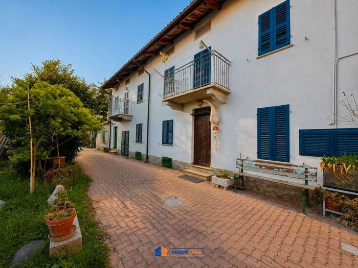 Casa con 6 locali in vendita in Via Santo Stefano, Santo Stefano Canetto, Montegrosso d'Asti