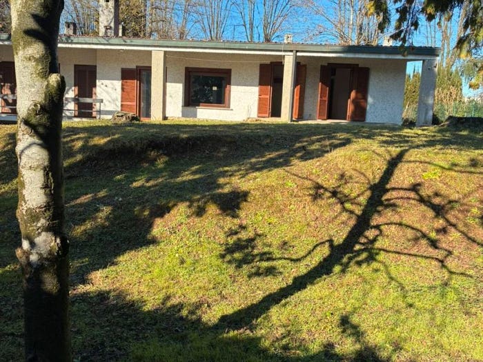 Casa con 6 locali in vendita in Viale Lombardia, Centro, Inveruno