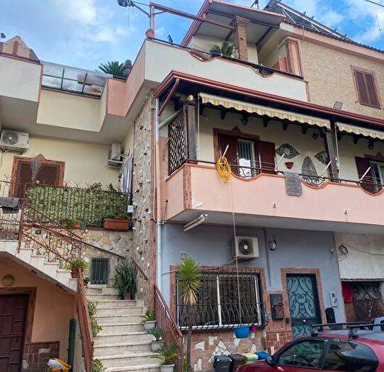 Casa quadrilocale in vendita in Corso Vittorio Emanuele Iii, Centro, Camposano