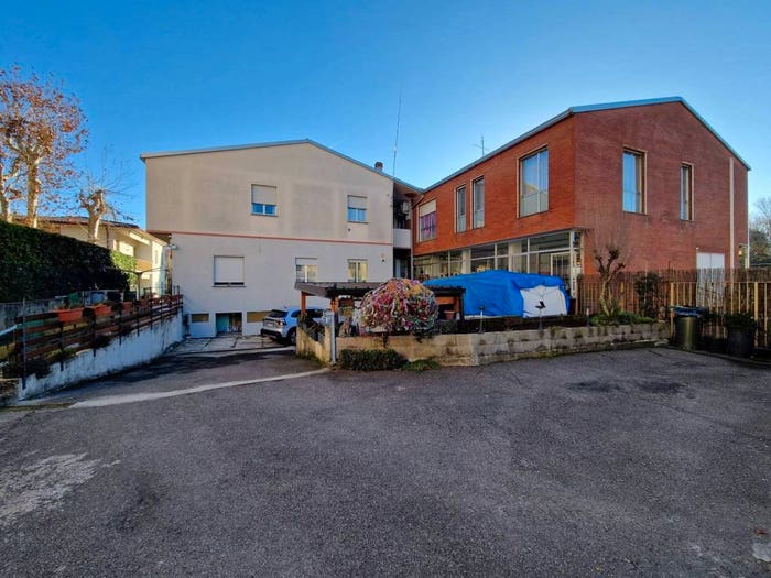 Appartamento quadrilocale in vendita in Via Piave, Centro, Cogliate