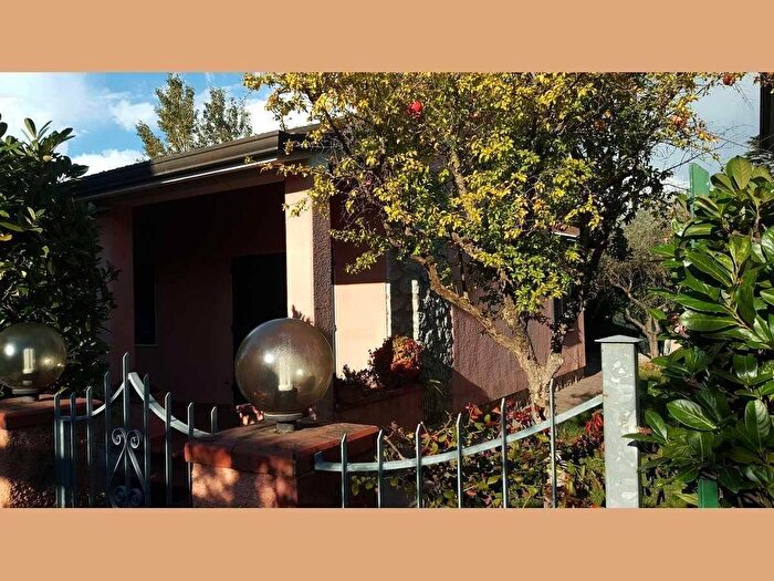 Casa quadrilocale in vendita in Via Salvador Allende, Forte Dei Marmi