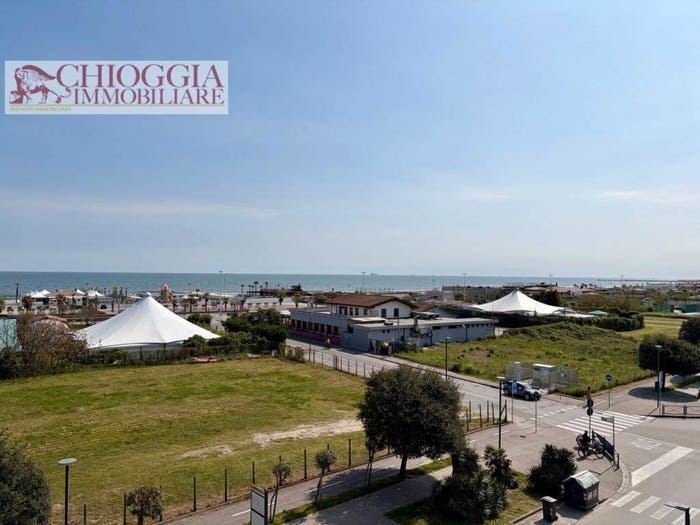 Appartamento quadrilocale in vendita in Viale Cristoforo Colombo, Sottomarina, Chioggia