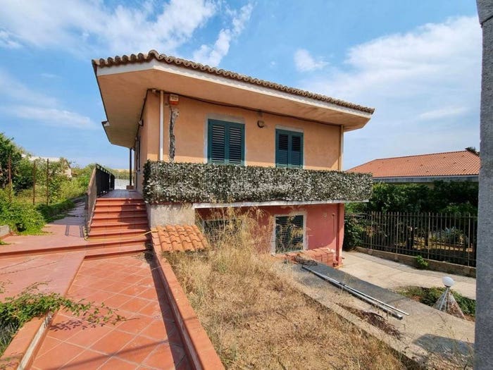 Casa con 5 locali in vendita in Via Elio Vittorini, Faro Superiore Sperone, Messina