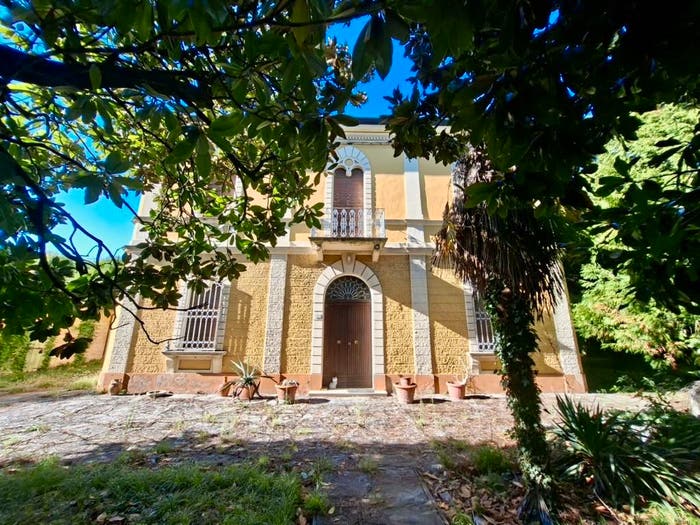 Casa con 6 locali in vendita in Via Faentina Nord, Godo, Russi