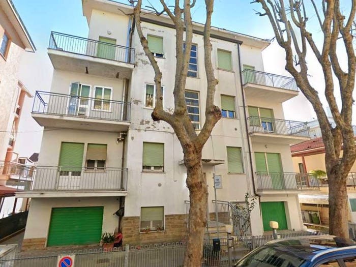 Appartamento con 5 locali in vendita in viale Avisio, Rivabella, Rimini