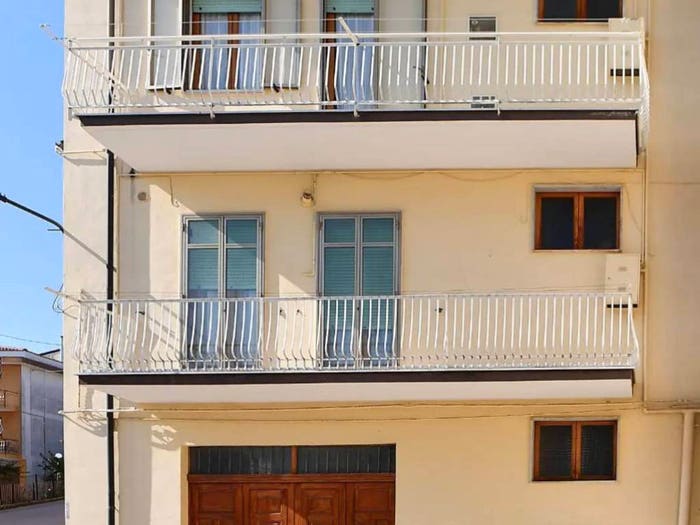 Casa con 6 locali in vendita in Via Pittoli, Centro, Calitri